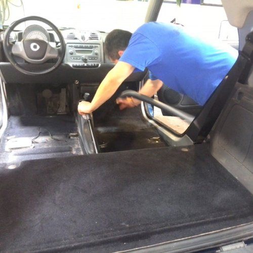 neteja d'interiors de cotxe